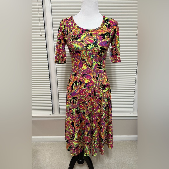NWT XS LuLaRoe Nicole - Picture 1 of 4
